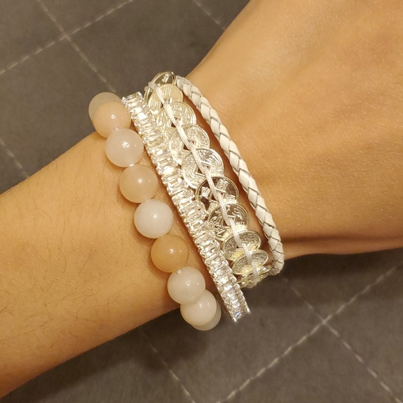 Victoria Emerson Bracelet - Picture 1 of 6